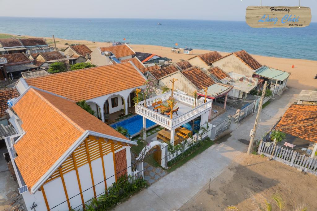 Thi công vách ngăn vệ sinh compact Homestay Phú Yên