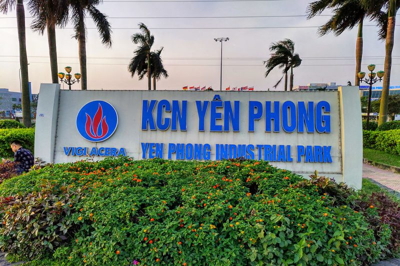 Thi công vách ngăn vệ sinh tại Công ty cổ phần đầu tư và phát triển Sao Việt