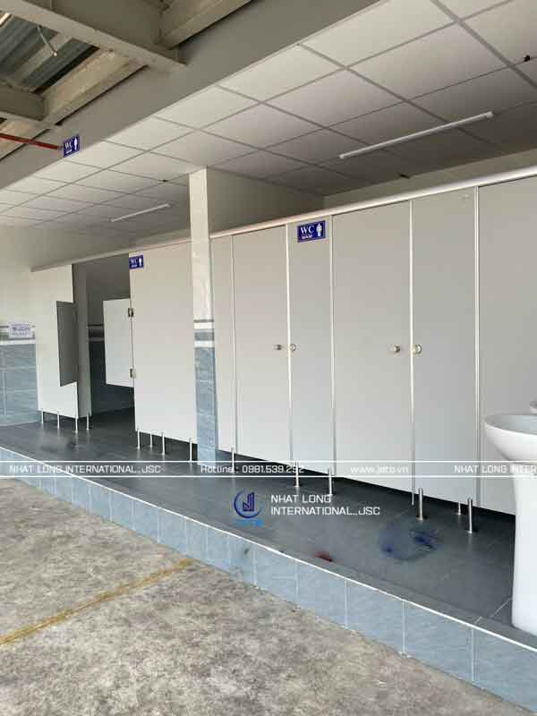 Thi công vách ngăn vệ sinh tại  Công Ty TNHH Daluen Việt Nam