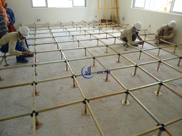 Chân sàn nâng mạ kẽm.