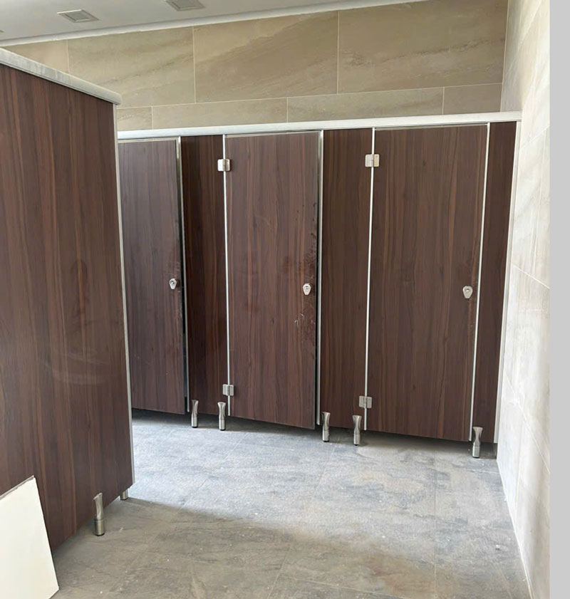 Tại sao nên dùng phụ kiện vách ngăn vệ sinh AOGAO 24 cho công trình hiện đại?